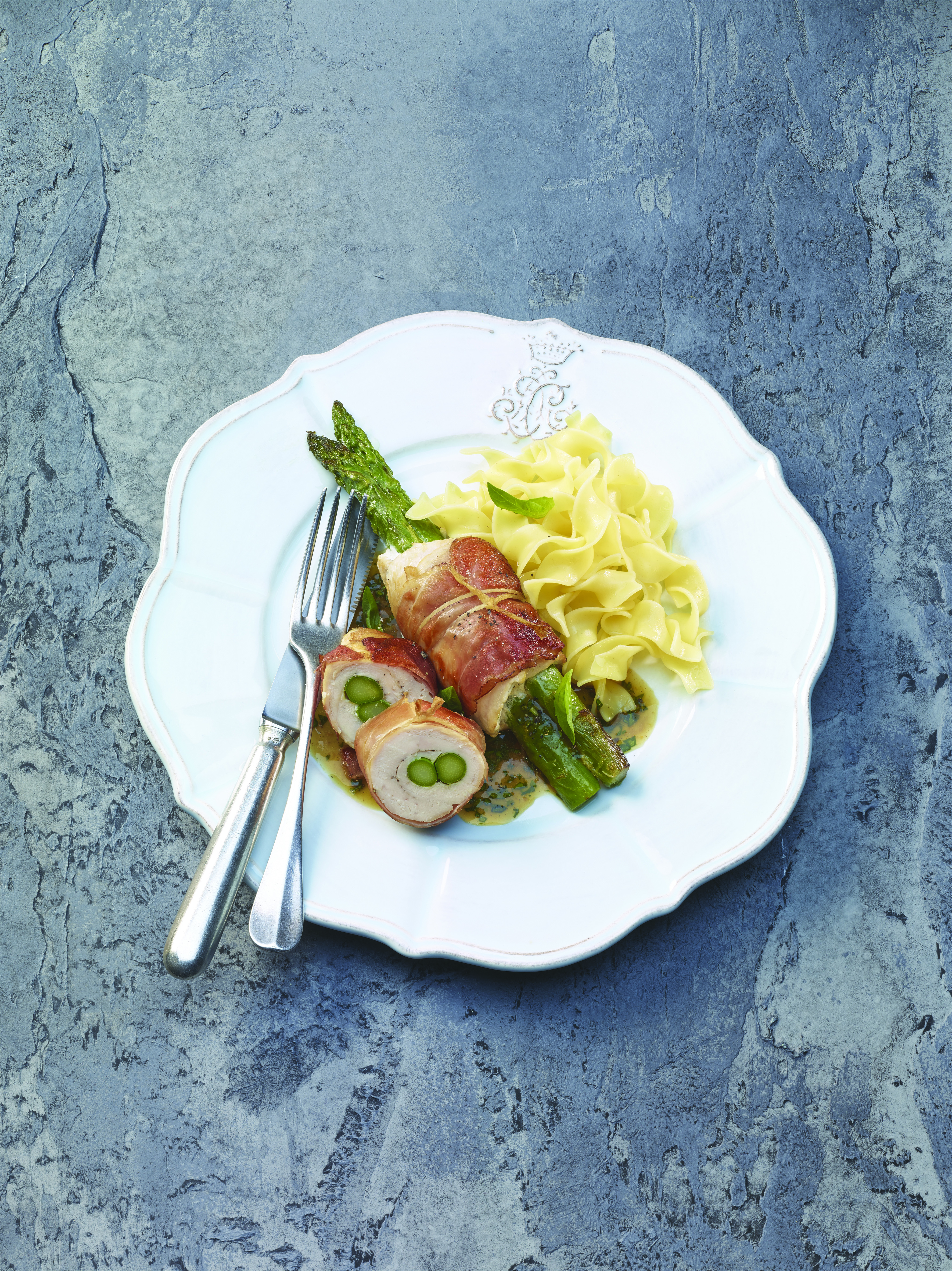 Roulades de poulet et asperges