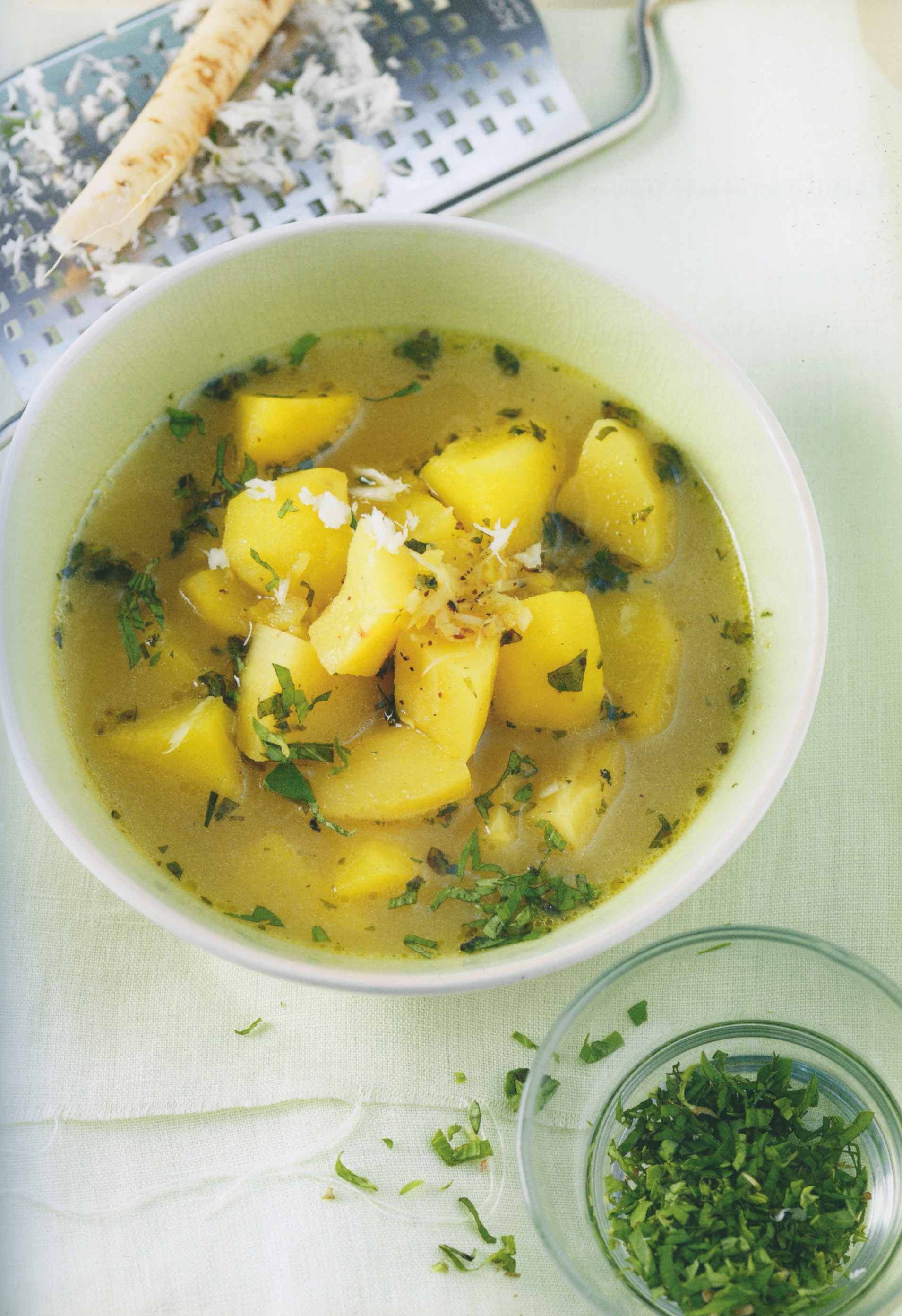 Potage aux pommes de terre et au panais